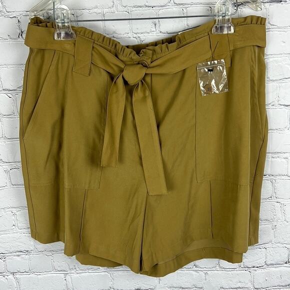 Nine West Women's Belted Shorts Pull On Khaki Size XL NWT Fall Style - Picture 2 of 9